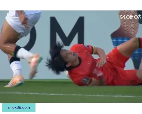 哨响仍射门引爆火药味王博豪互拽球衣主裁狂出六黄控场成名场面